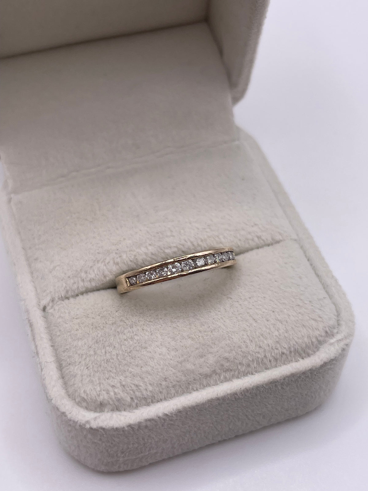9ct gold 33 point diamond ring