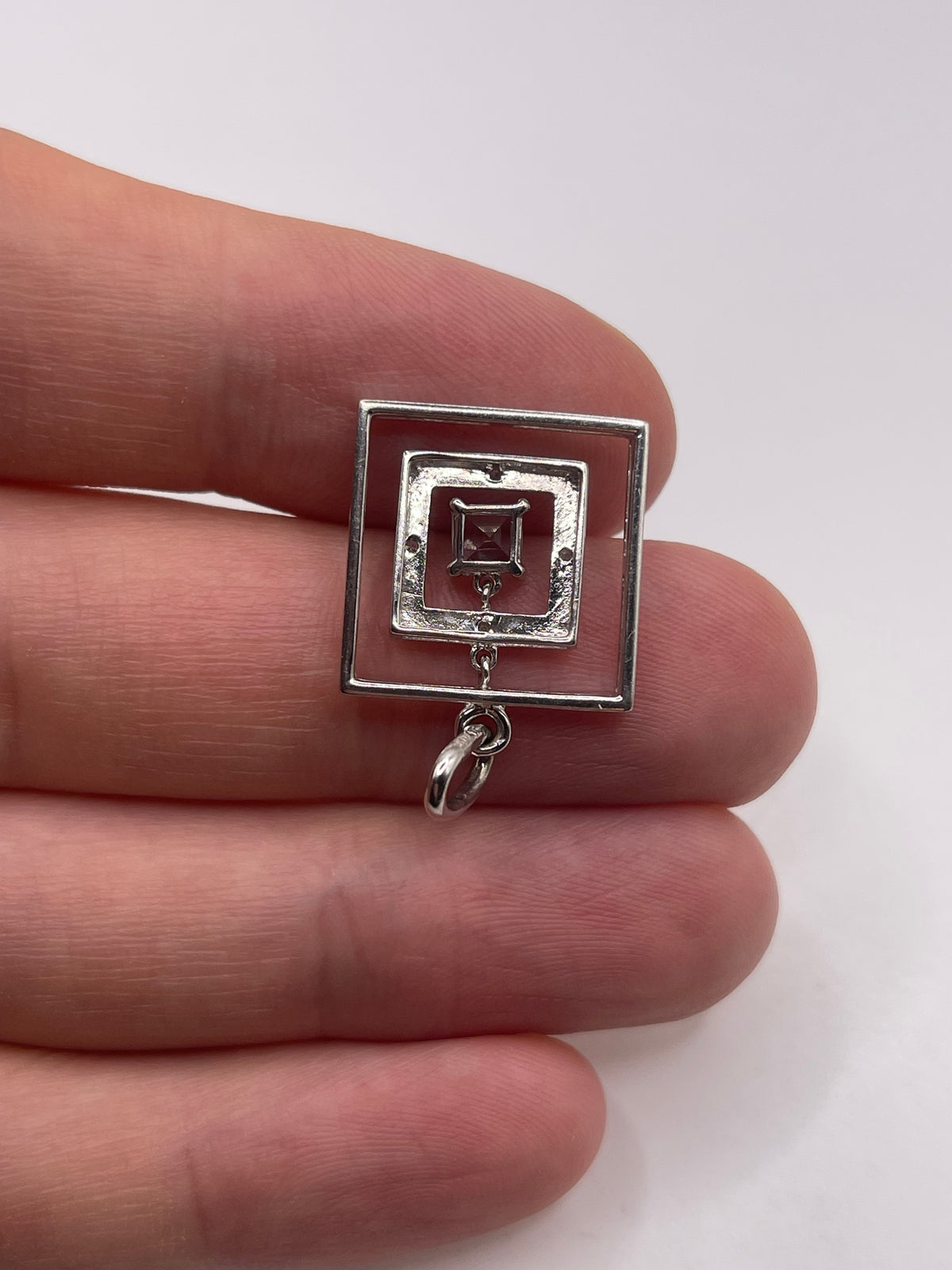 9ct white gold aquamarine and diamond pendant