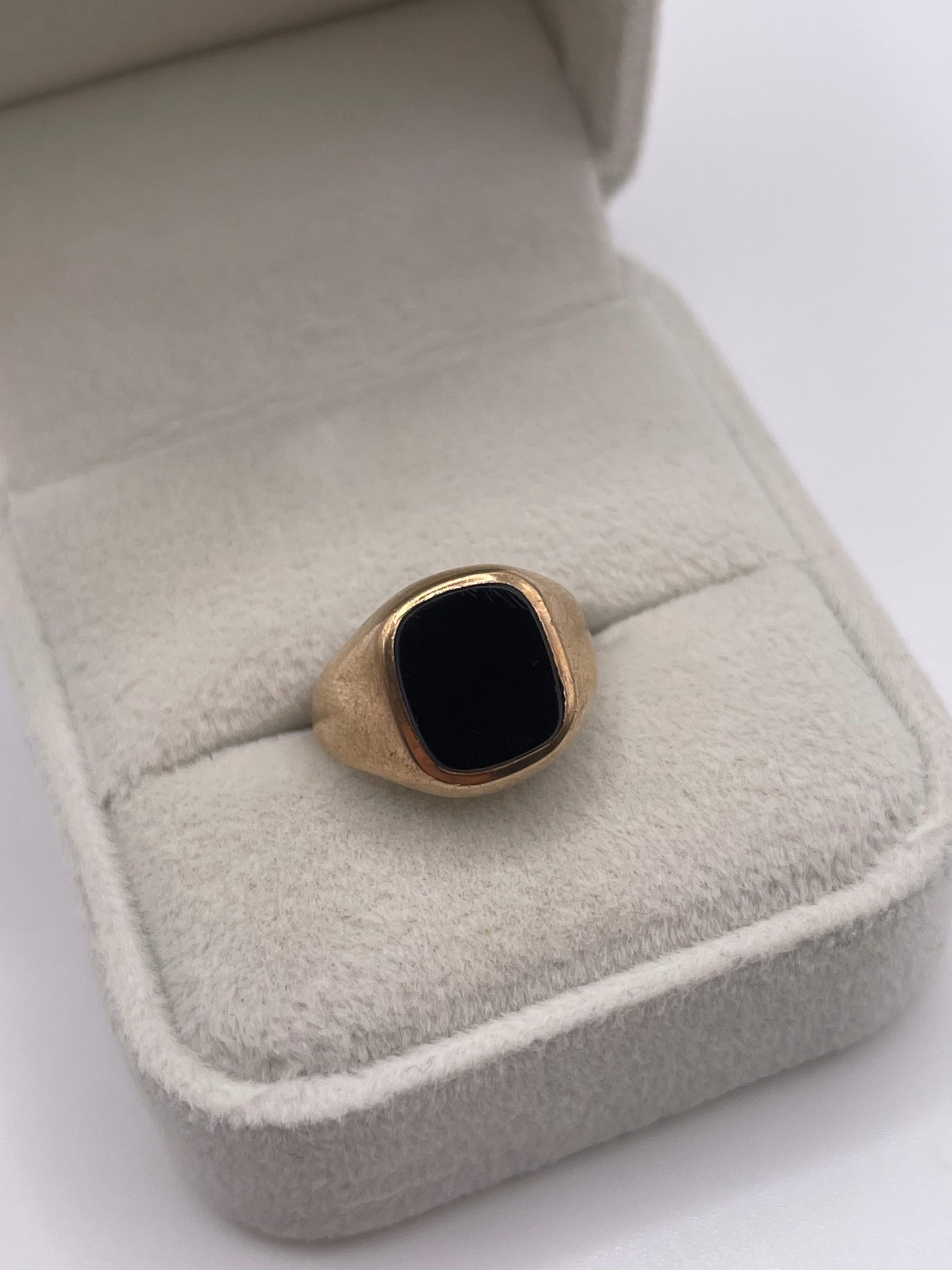 9ct gold onyx signet ring
