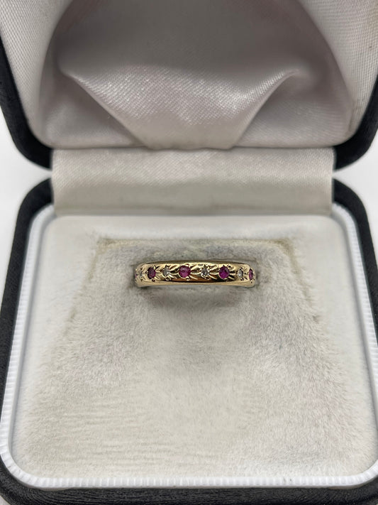 9ct gold ruby and diamons ring