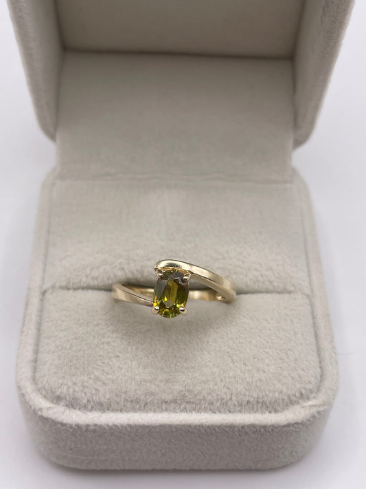 9ct gold sphene ring