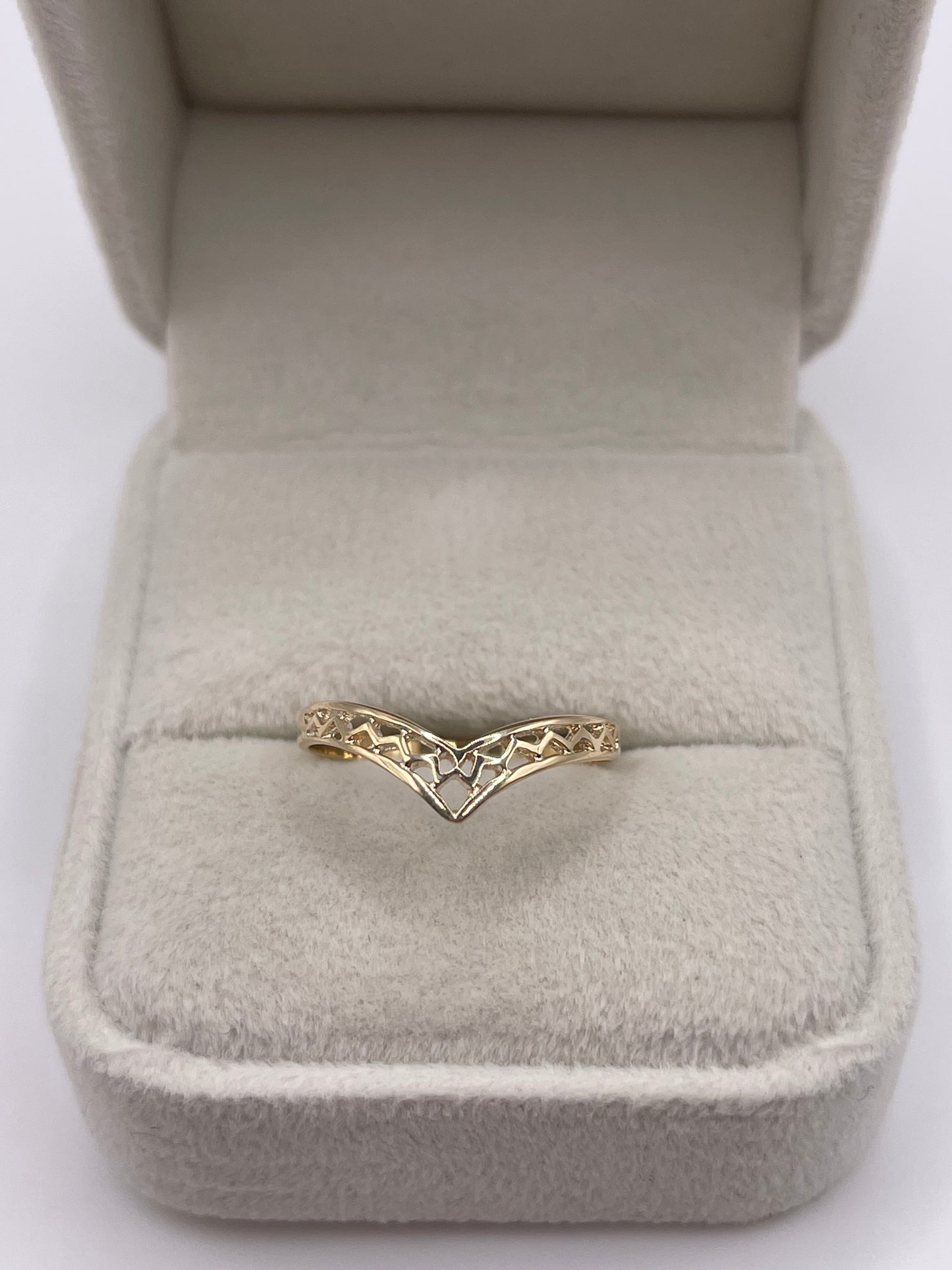 9ct gold wishbone ring