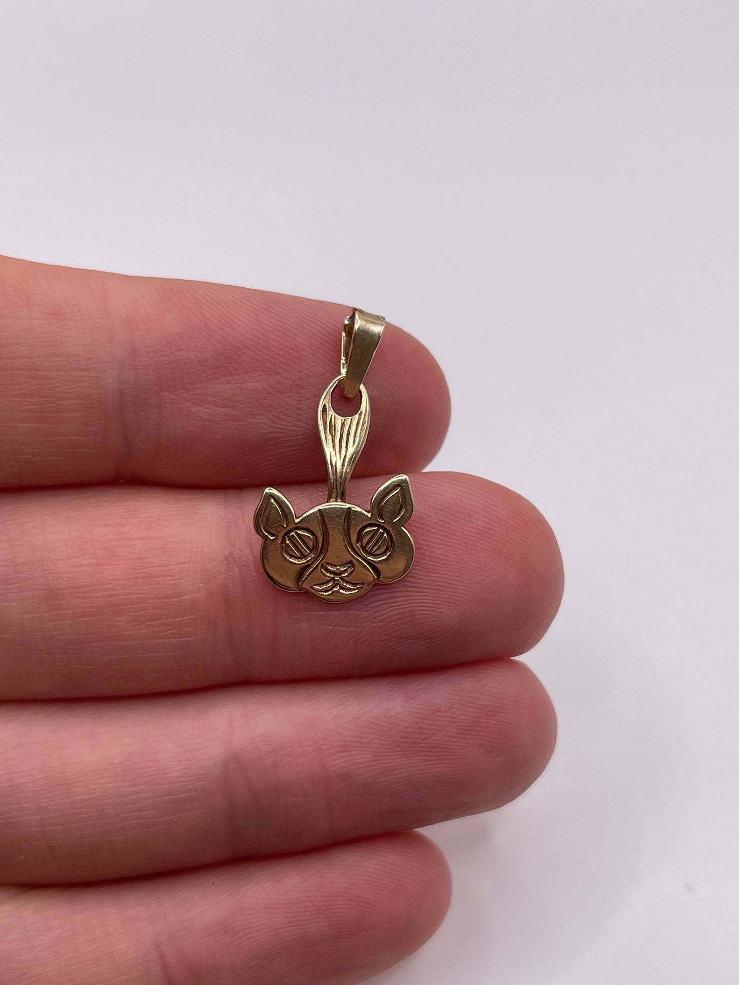 9ct gold cat charm