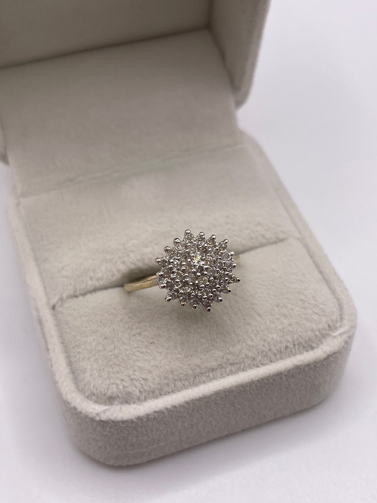 9ct gold diamond cluster ring
