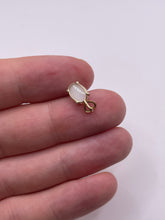 Load image into Gallery viewer, 9ct gold opal pendant
