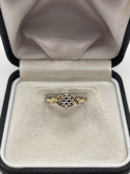 9ct gold diamond cluster ring