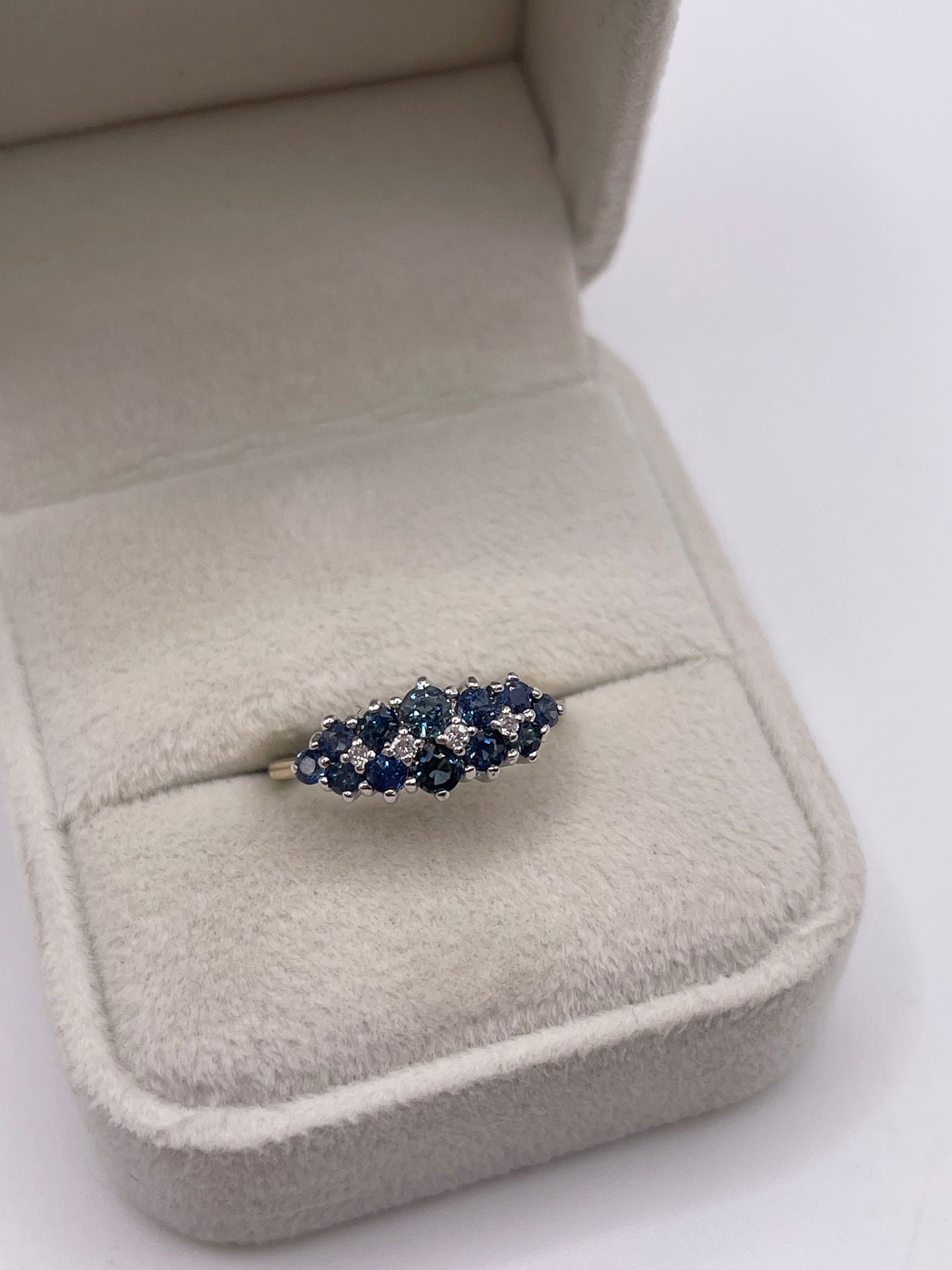 9ct gold sapphire and diamond ring