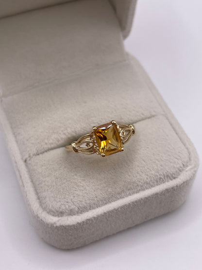 9ct gold citrine ring