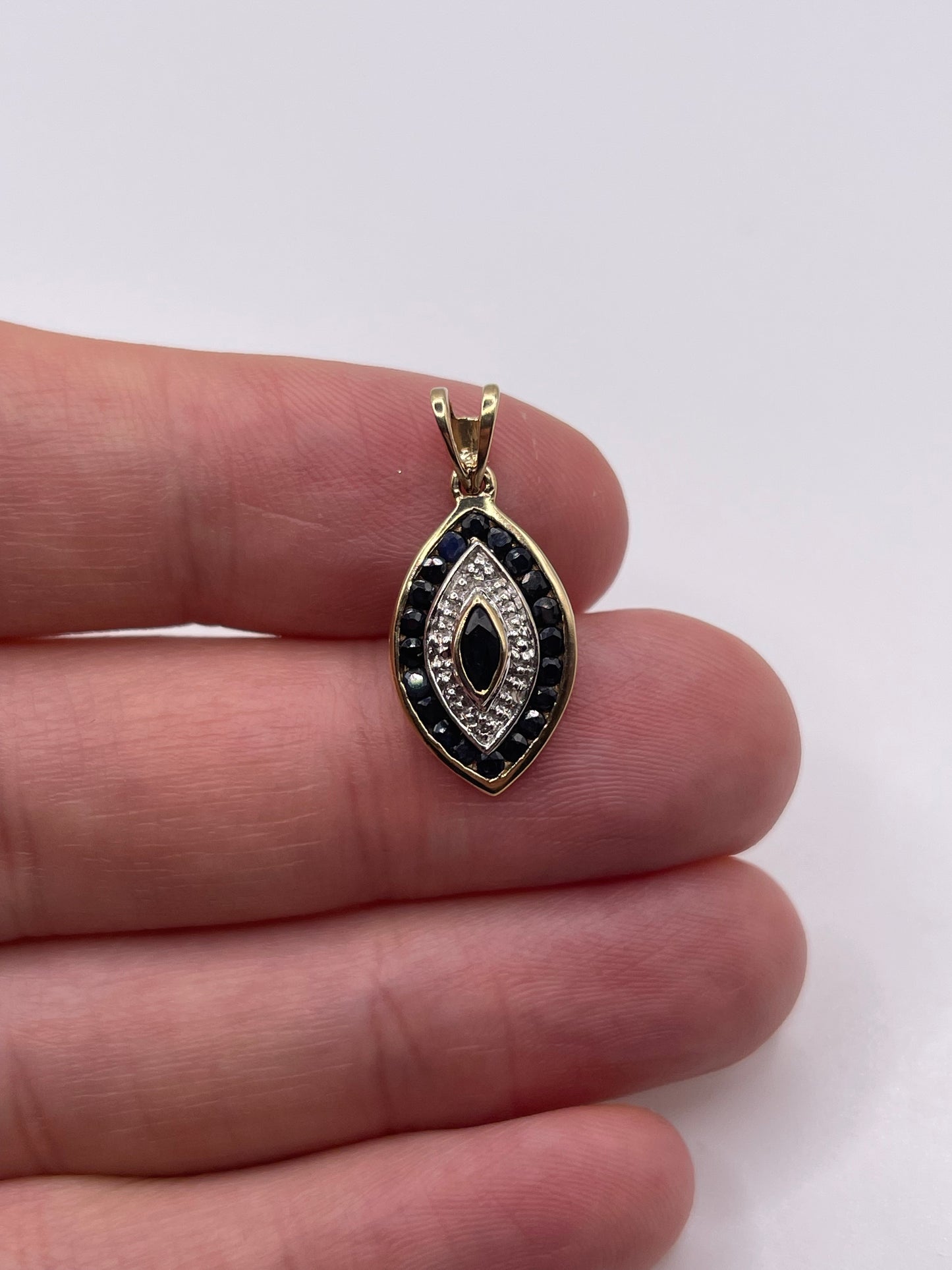 9ct gold sapphire and diamond pendant