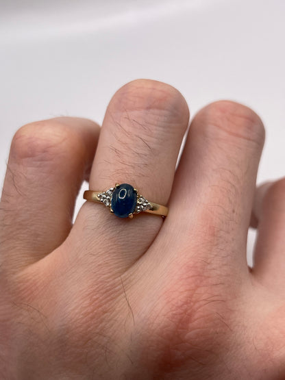9ct gold cabochon blue apatite and zircon ring