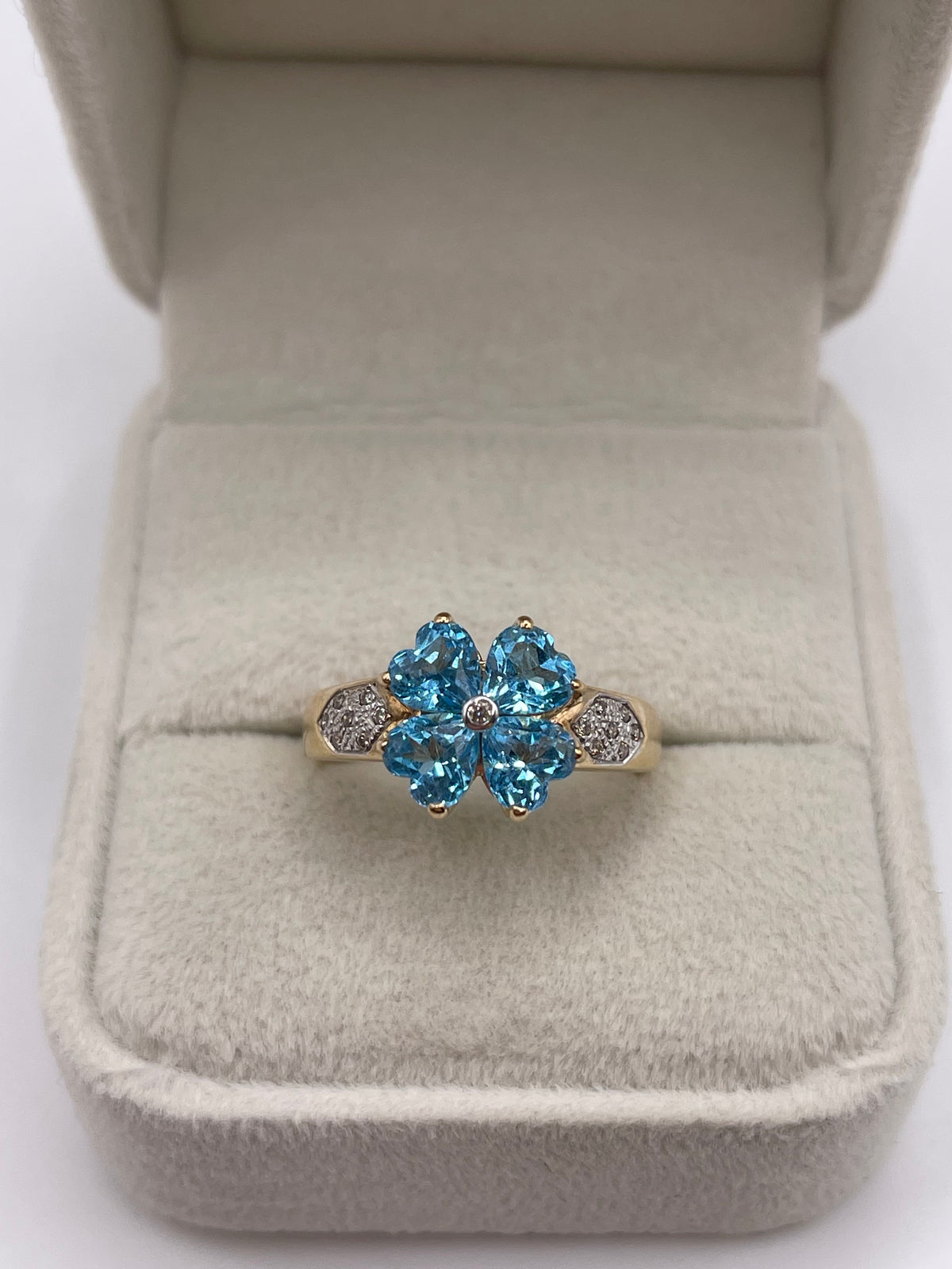 9ct gold topaz and diamond ring