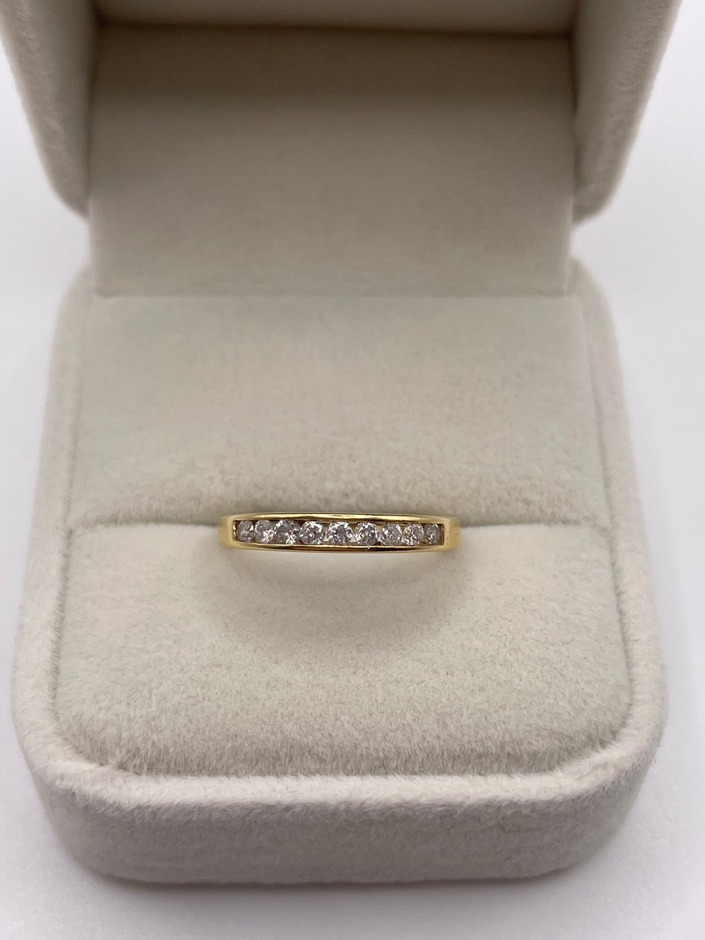 18ct gold diamond ring