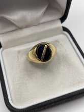 Load image into Gallery viewer, 9ct gold onyx signet ring
