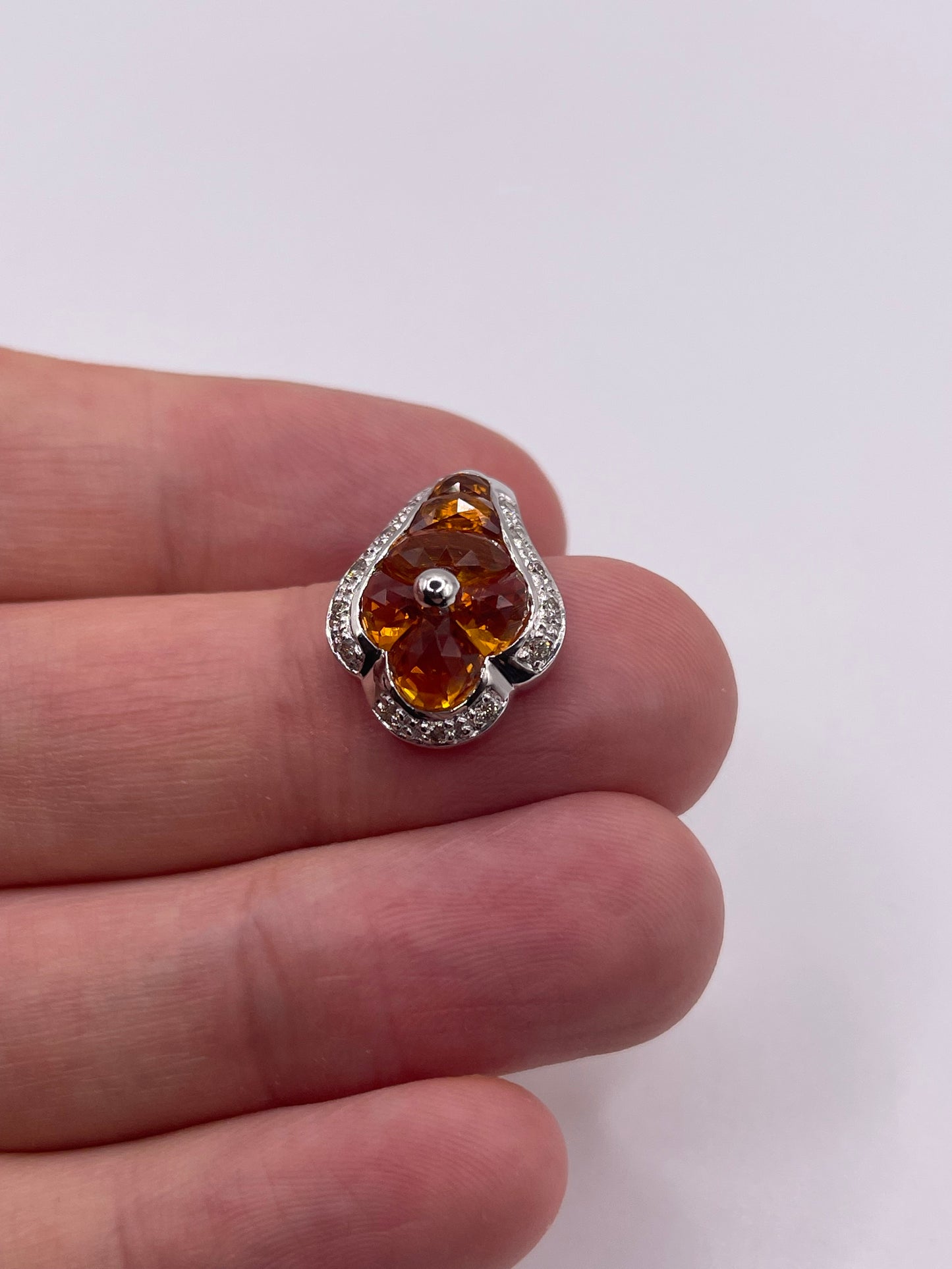18ct white gold citrine and diamond pendant
