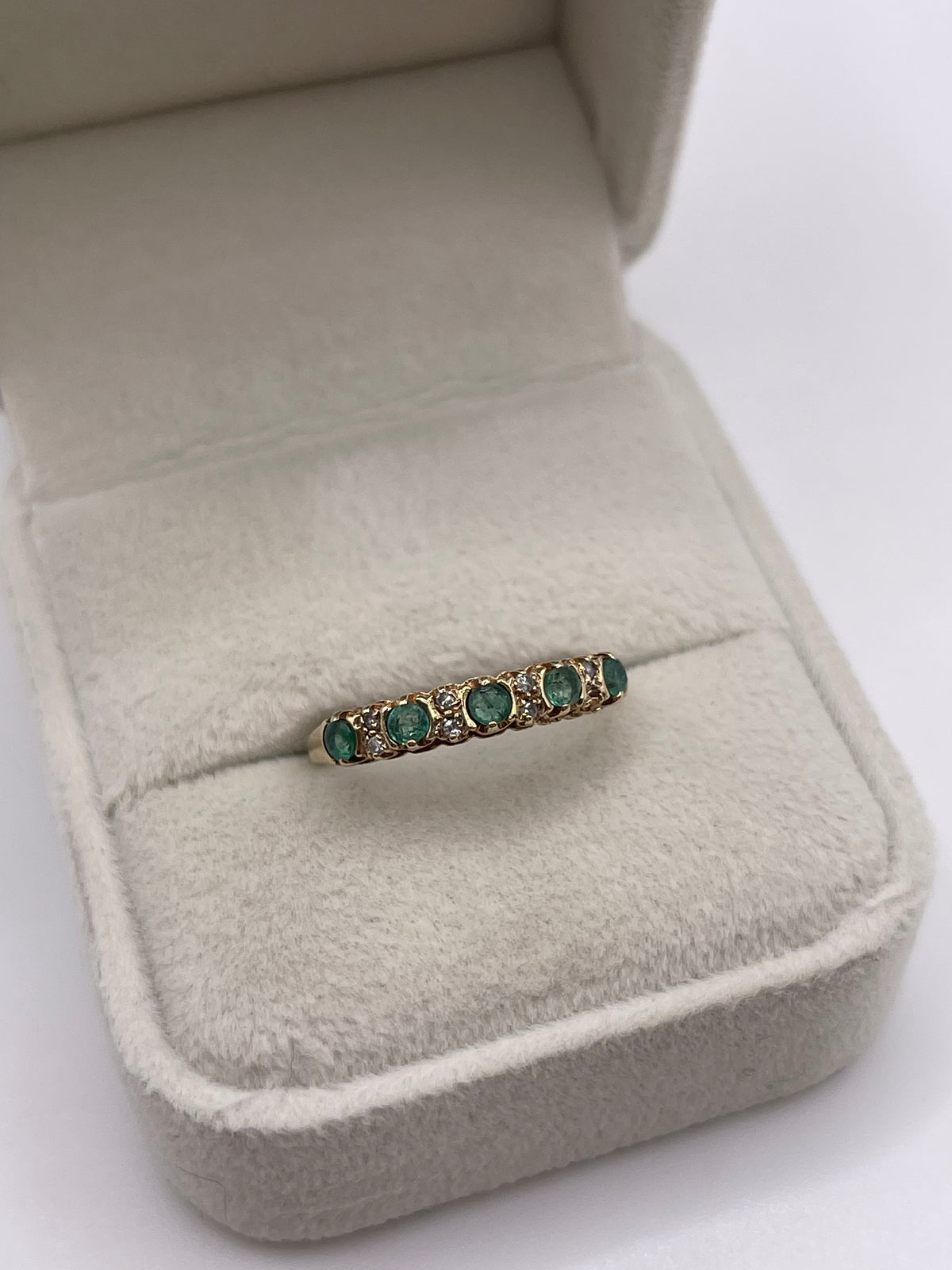 9ct gold emerald and diamond ring