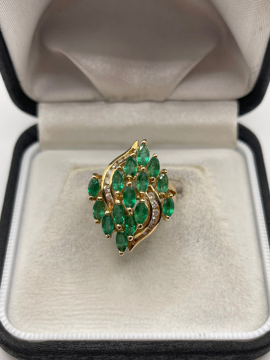 14ct gold emerald and diamond ring