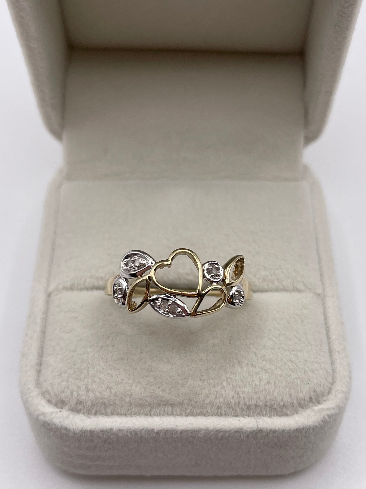 9ct gold diamond ring