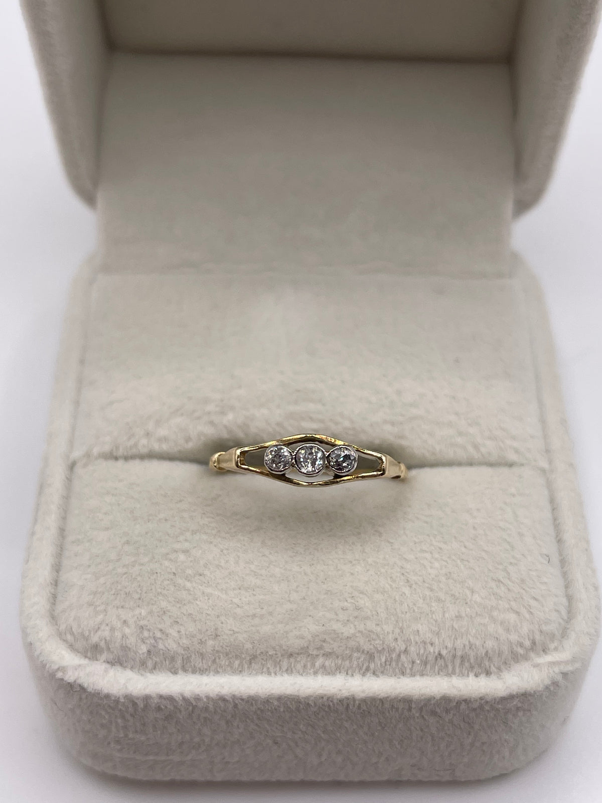 18ct gold old cut diamond ring