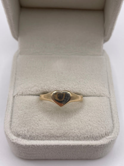 9ct gold heart signet ring
