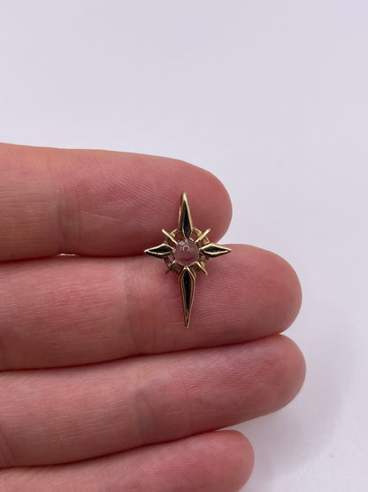 9ct gold cross pendant