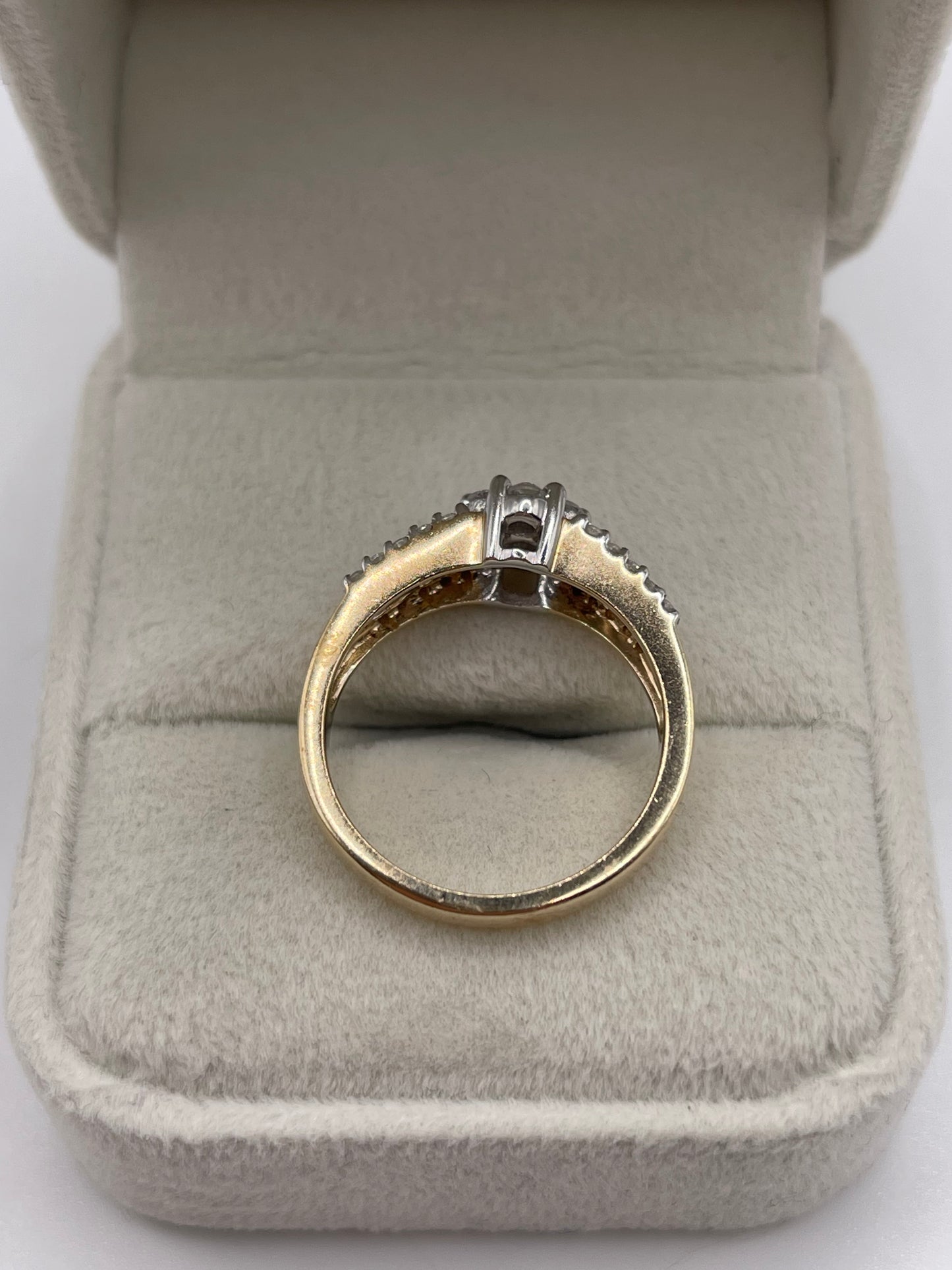 9ct gold diamond cluster ring