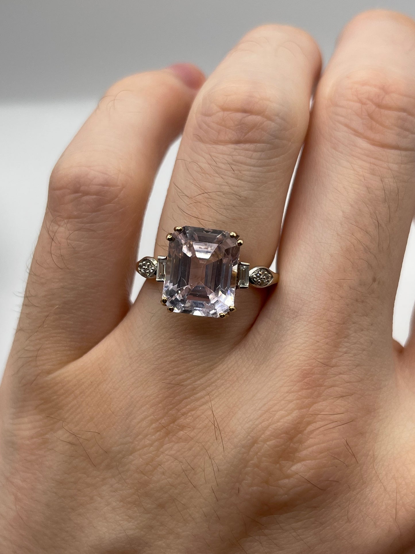 9ct gold kunzite and zircon ring