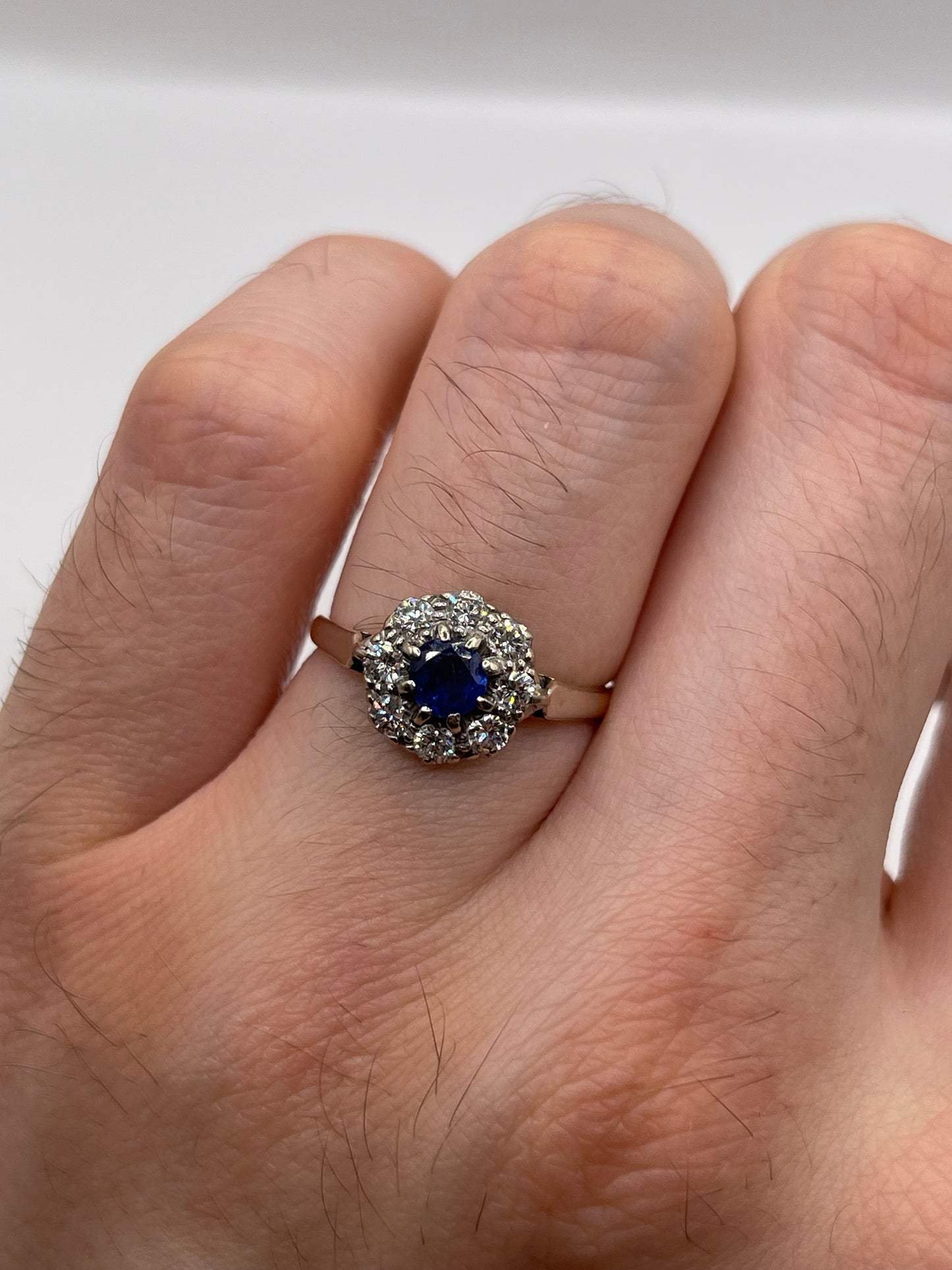 18ct gold platinum sapphire and diamond ring