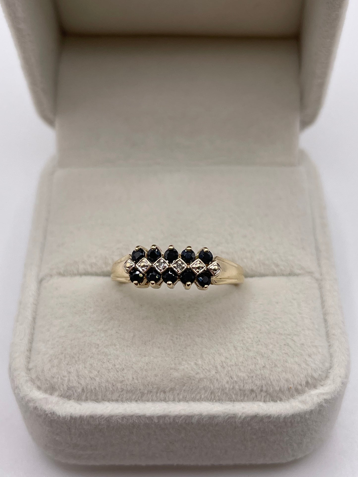 9ct gold sapphire and diamond ring