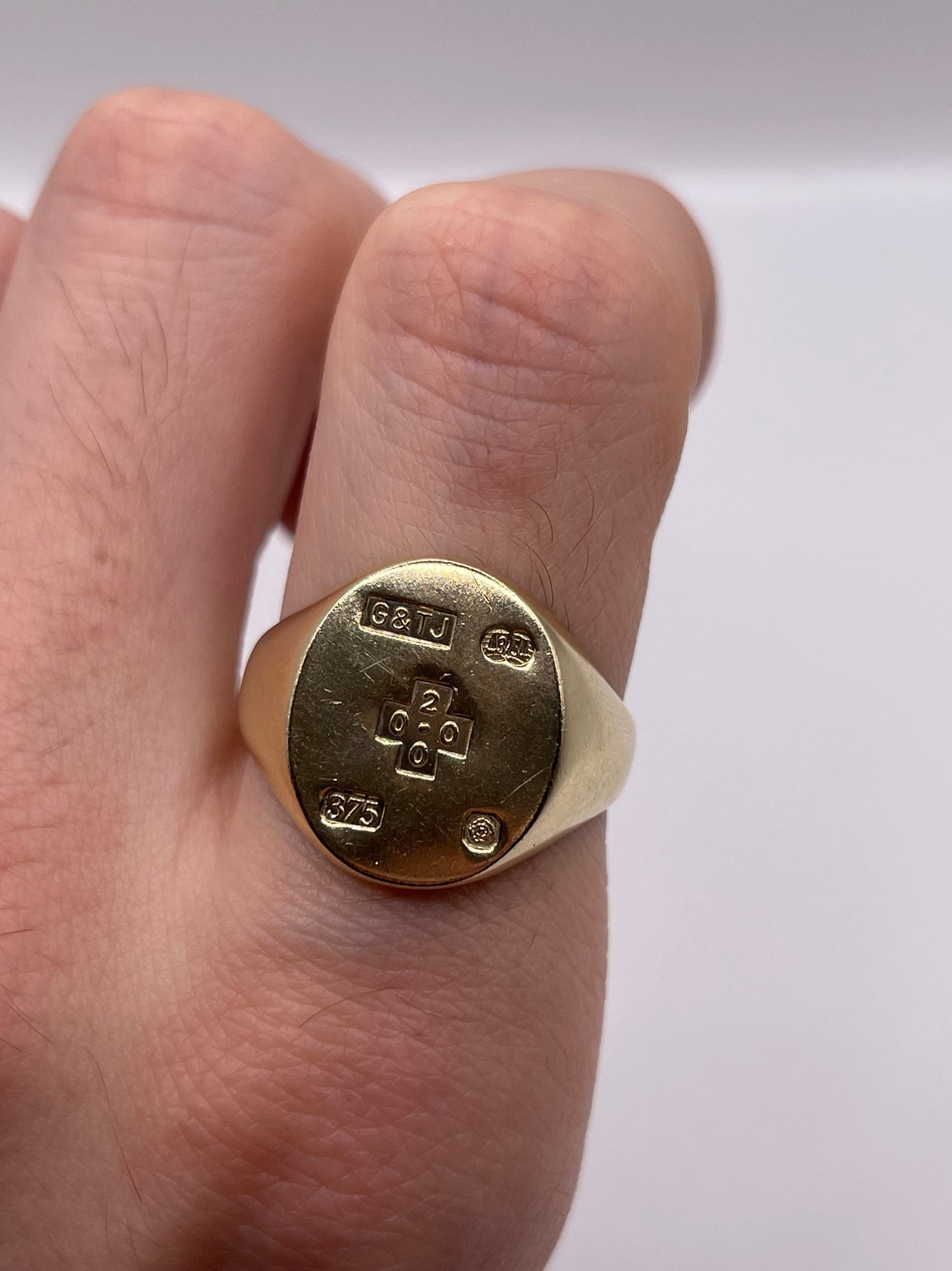 9ct gold signet ring