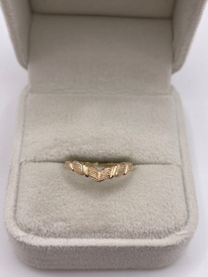 9ct gold wishbone ring
