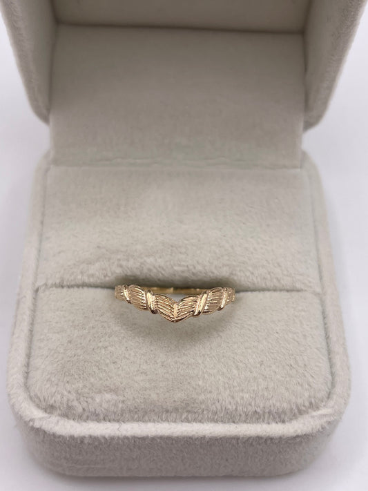 9ct gold wishbone ring