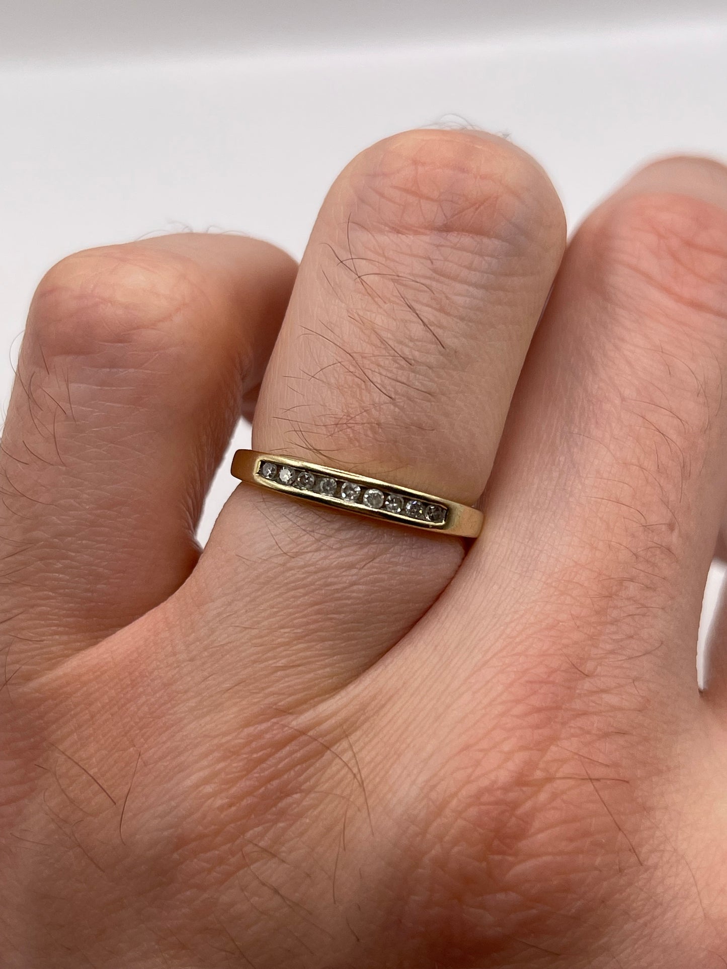 9ct gold diamond ring