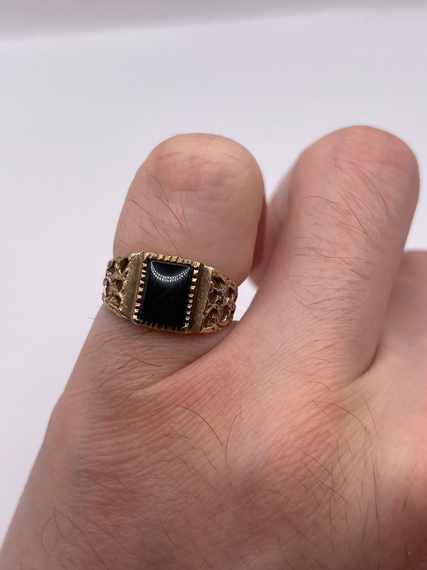 9ct gold onyx signet ring