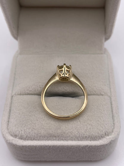 9ct gold aquamarine ring