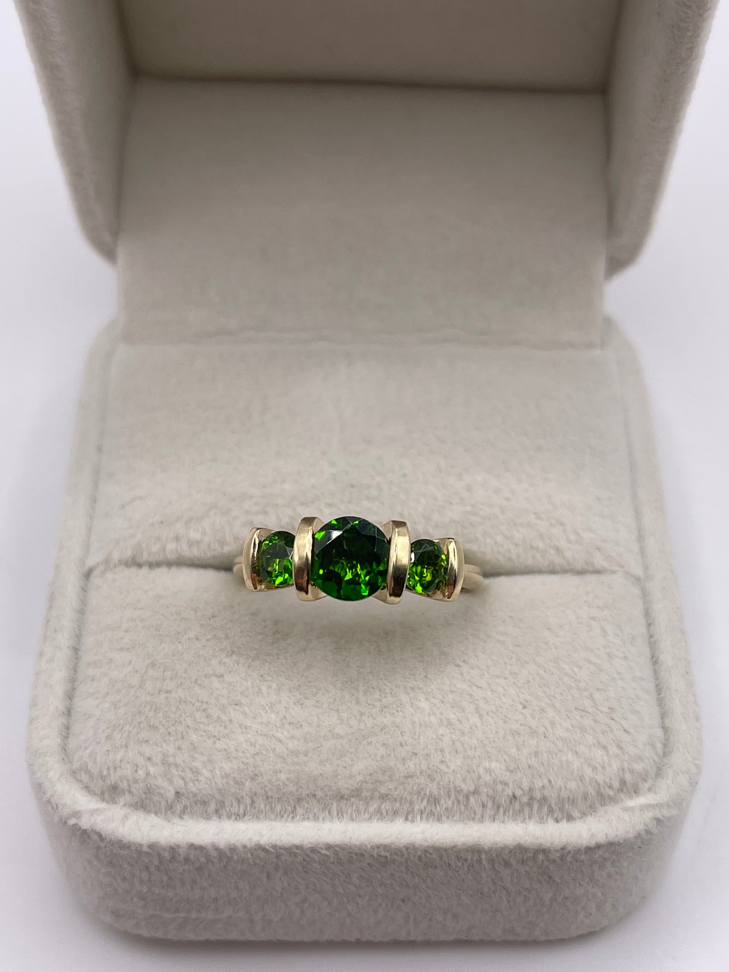9ct gold diopside ring