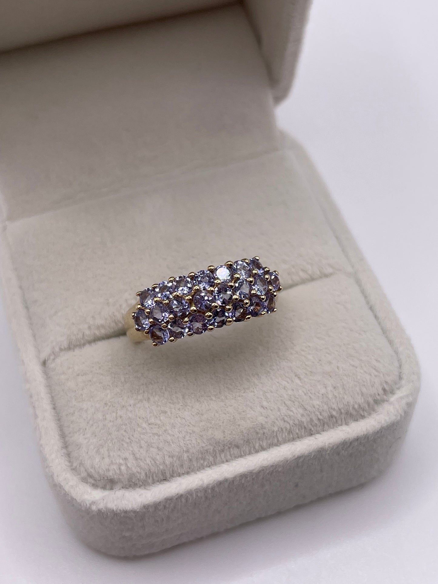 9ct gold tanzanite cluster ring