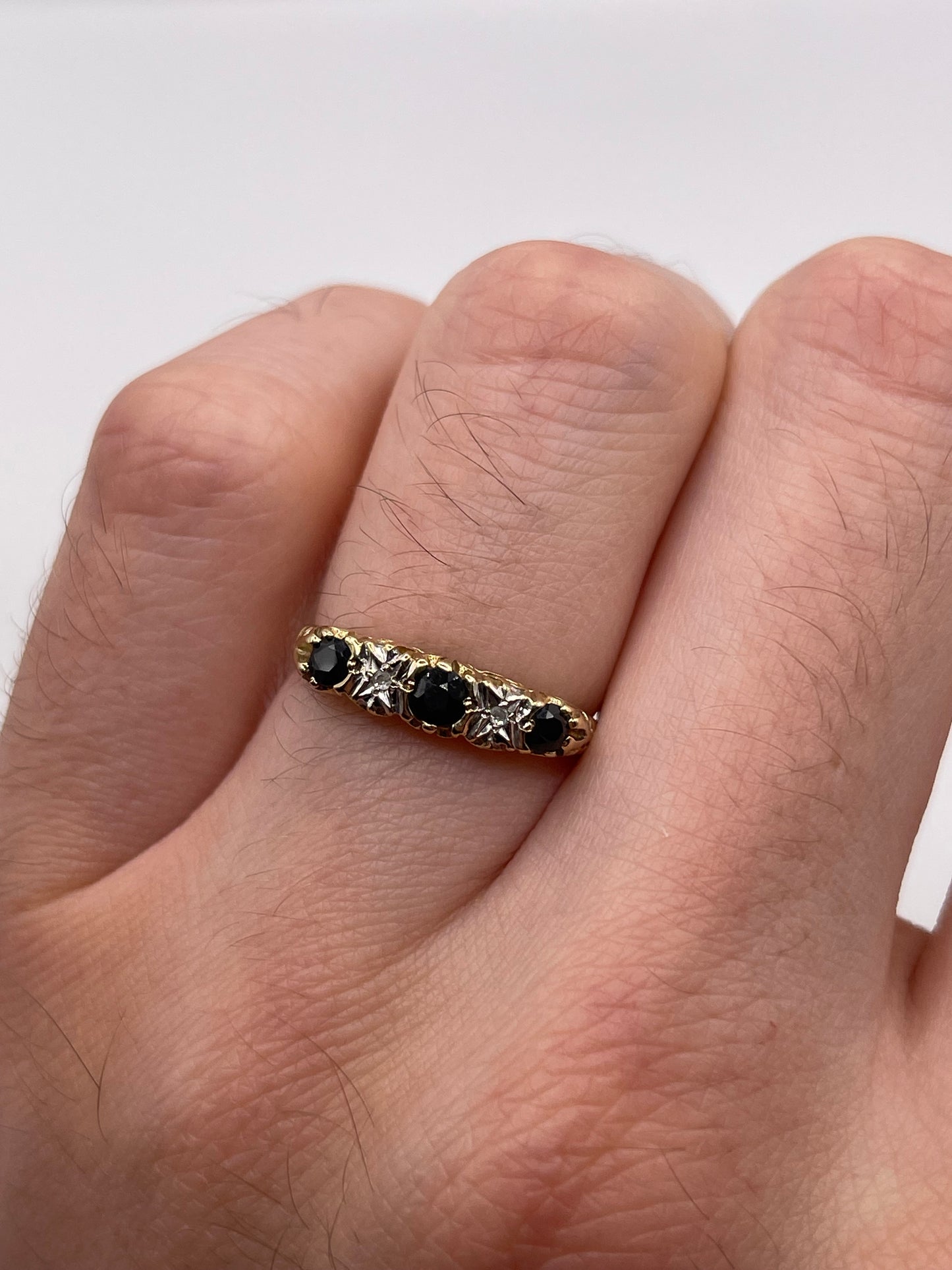 9ct gold sapphire and diamond ring