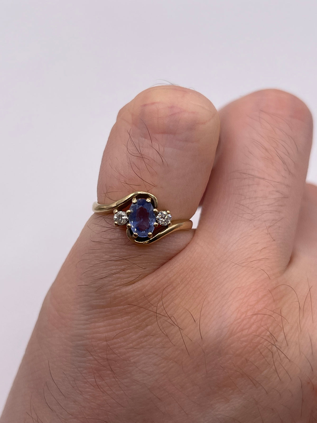 9ct gold sapphire and diamond ring