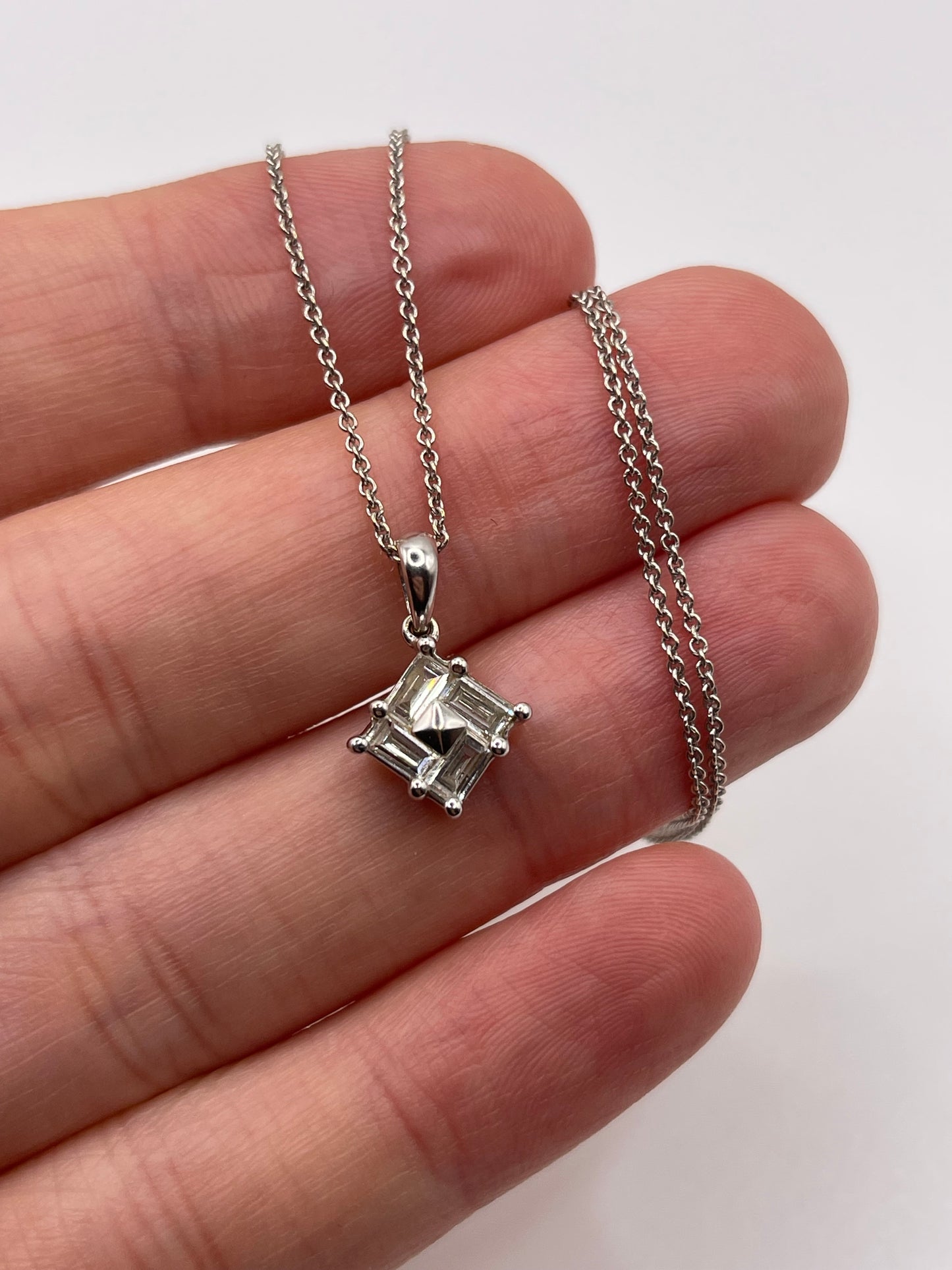 18ct white gold 52 point diamond necklace