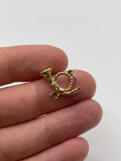 9ct gold instrument charm