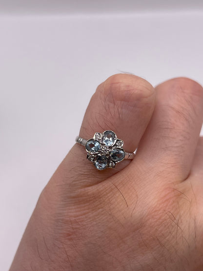 9ct white gold aquamarine and diamond ring