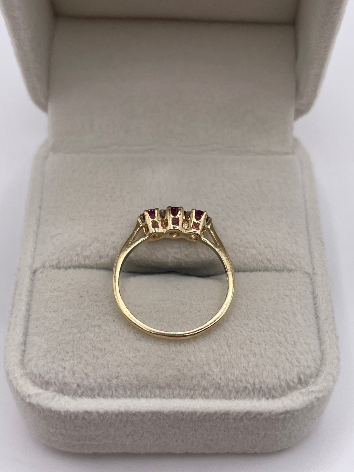 9ct gold ruby ring