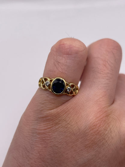 18ct gold sapphire and diamond ring