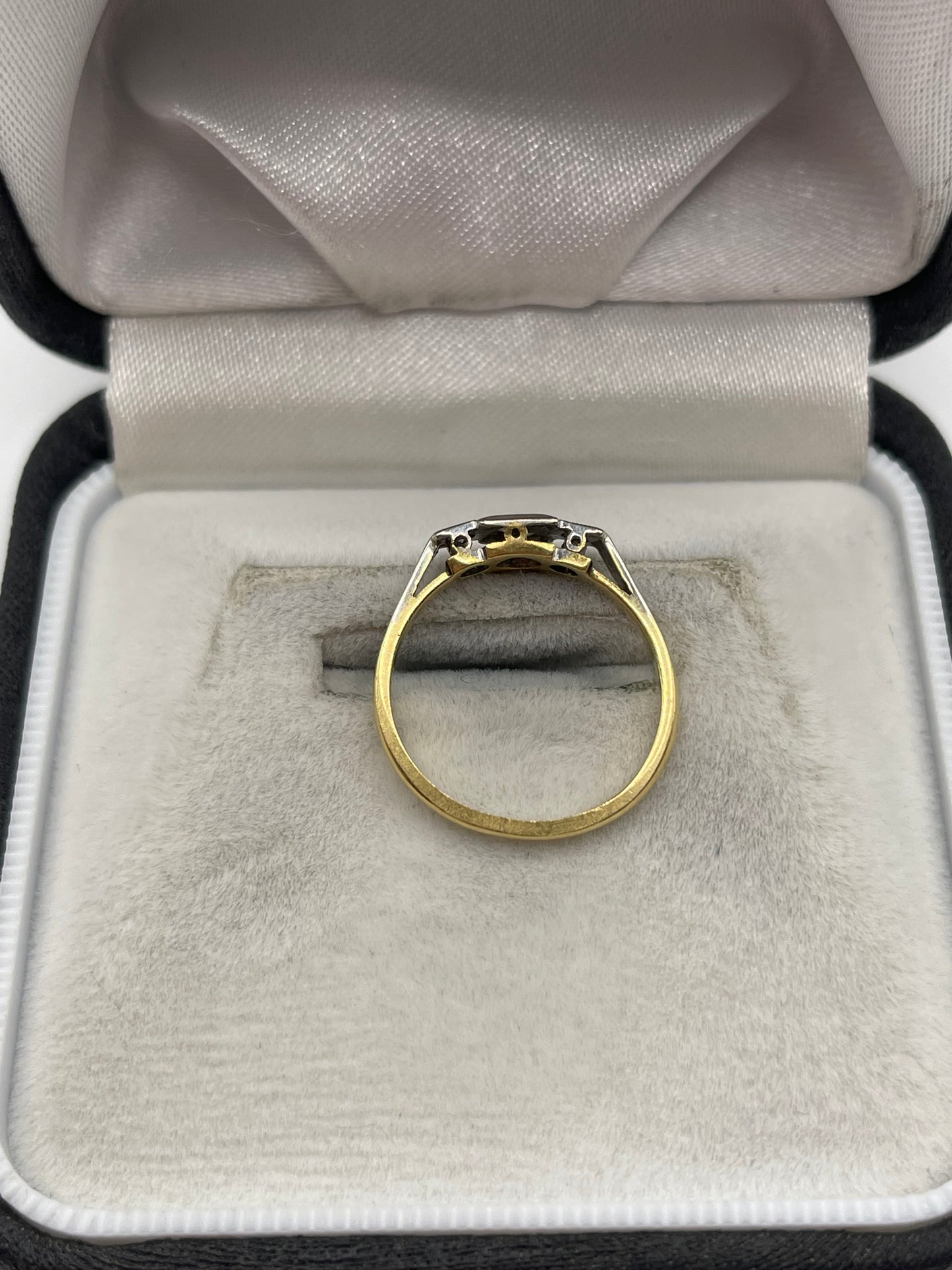 18ct gold diamond ring