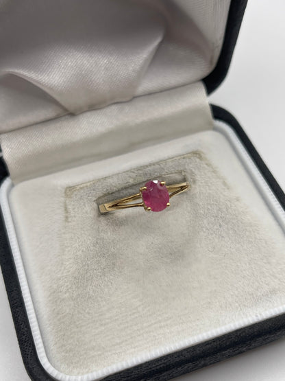 9ct gold ruby ring