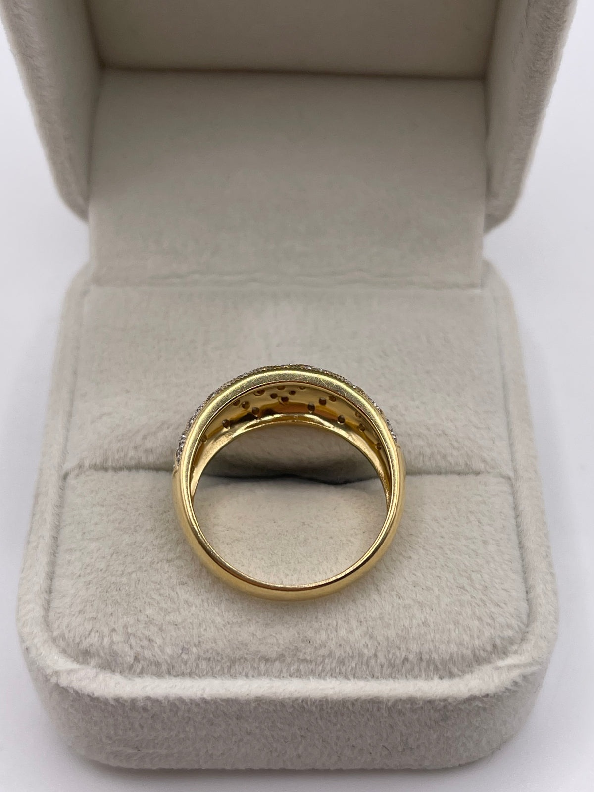 18ct gold diamond cluster ring