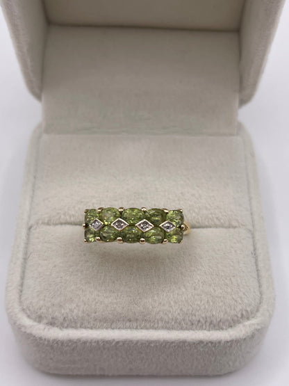 9ct gold peridot and diamond ring
