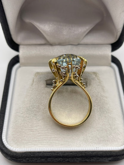 18ct gold blue topaz ring