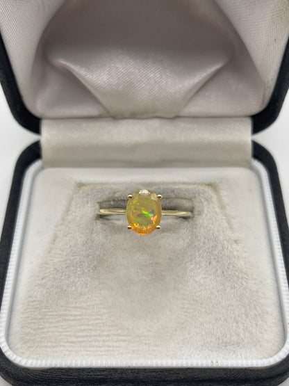 9ct gold opal ring