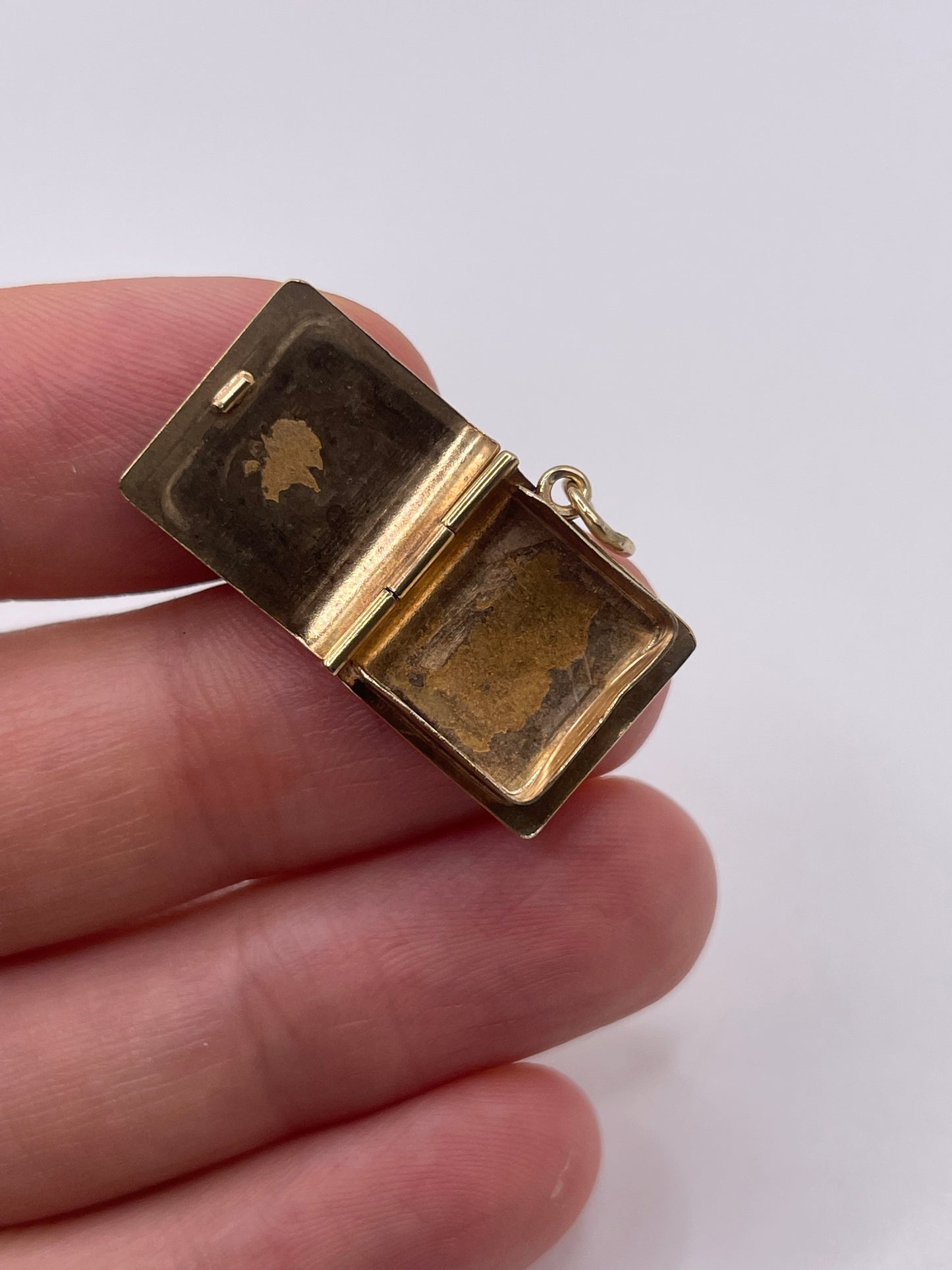 9ct gold bible charm